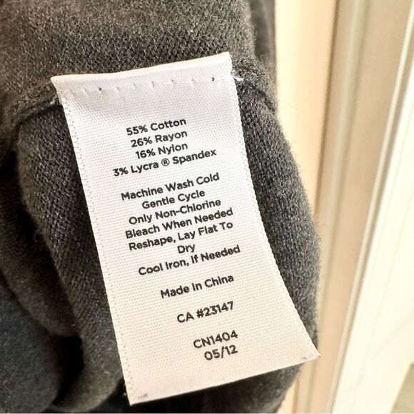 $5 SALE Talbots Gray Turtleneck Sweater with Long Sleeves - Picture 4 of 5